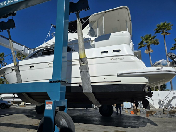 Cruisers Yachts 2004 -Sarasota-Florida-United States-5900794
