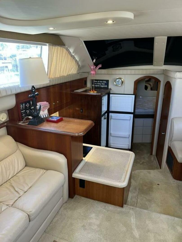 Cruisers Yachts 2004 -Sarasota-Florida-United States-5869586