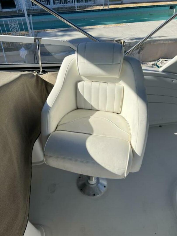 Cruisers Yachts 2004 -Sarasota-Florida-United States-5869576