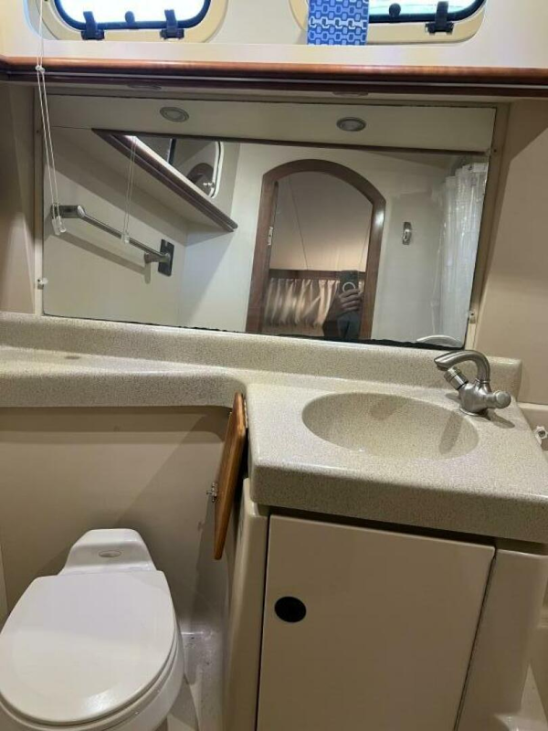 Cruisers Yachts 2004 -Sarasota-Florida-United States-5869595