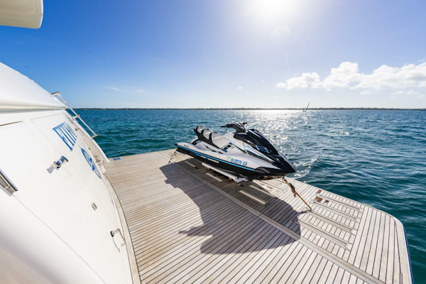 Johnson-93 Flybridge 2017-FITFO Fort Lauderdale-Florida-United States-93Johnson2017_425-5873072