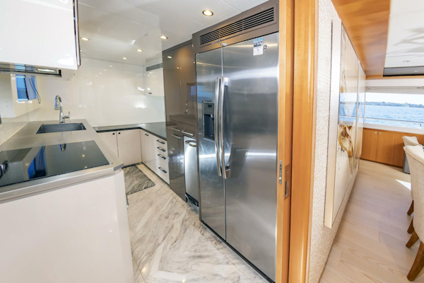 Johnson-93 Flybridge 2017-FITFO Fort Lauderdale-Florida-United States-93Johnson2017_434-5873081