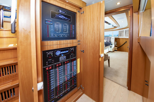 Johnson-93 Flybridge 2017-FITFO Fort Lauderdale-Florida-United States-93Johnson2017_444-5873091