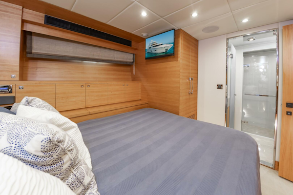 Johnson-93 Flybridge 2017-FITFO Fort Lauderdale-Florida-United States-93Johnson2017_476-5873123