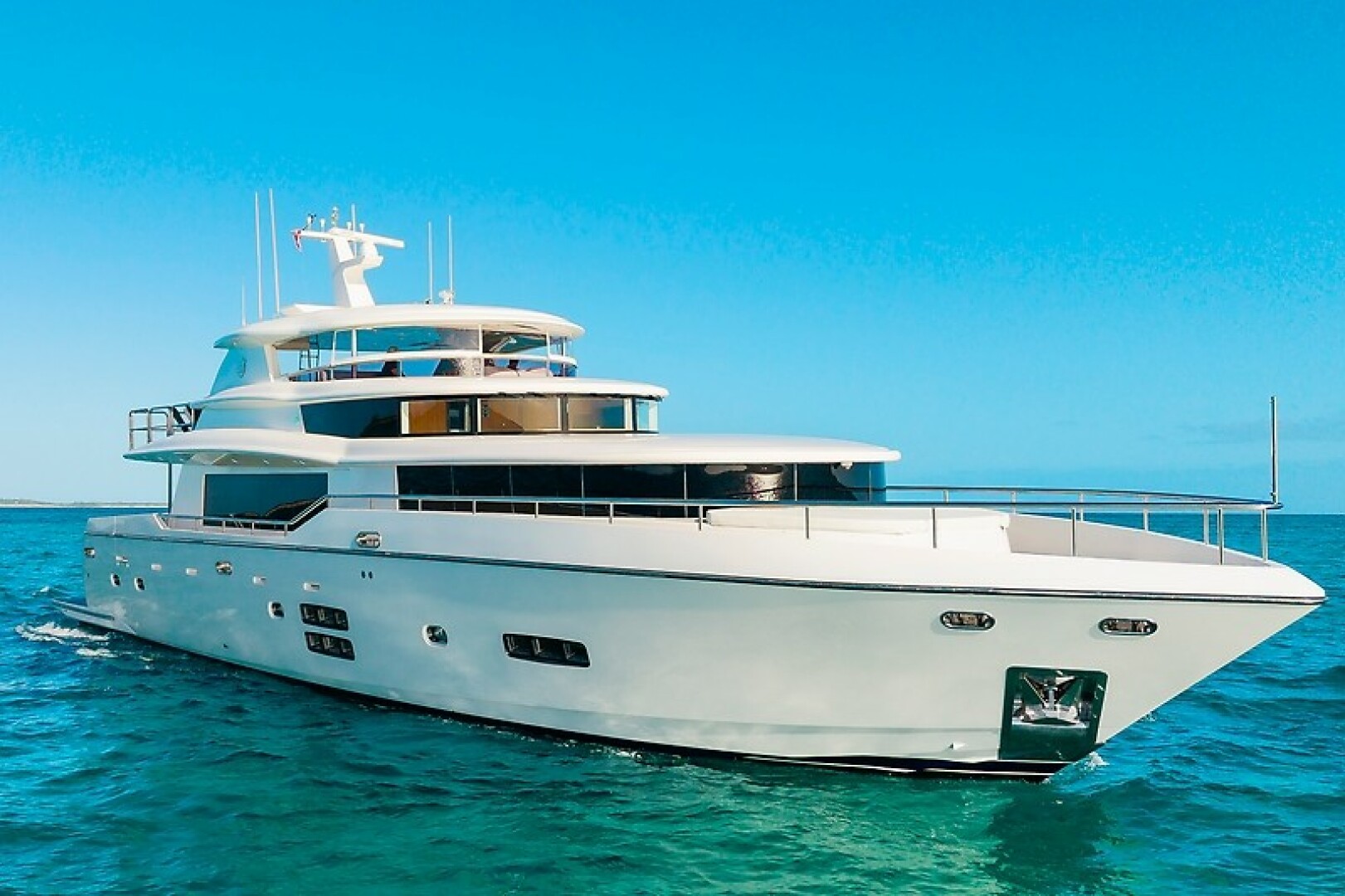 Johnson-93 Flybridge 2017-FITFO Fort Lauderdale-Florida-United States-5873046 | Thumbnail