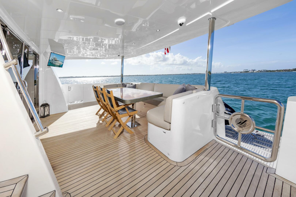 Johnson-93 Flybridge 2017-FITFO Fort Lauderdale-Florida-United States-93Johnson2017_422-5873069
