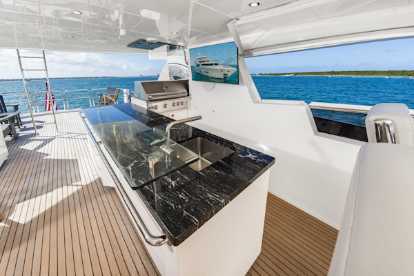 Johnson-93 Flybridge 2017-FITFO Fort Lauderdale-Florida-United States-93Johnson2017_414-5873061