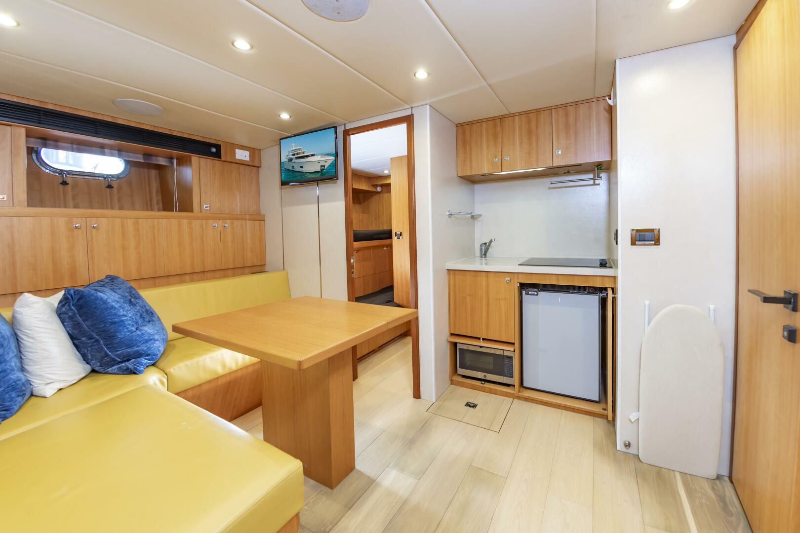 Johnson-93 Flybridge 2017-FITFO Fort Lauderdale-Florida-United States-93Johnson2017_490-5873137 | Thumbnail