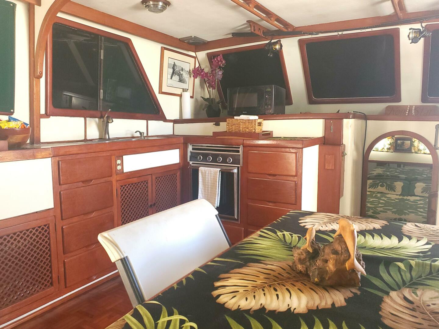 CHB-SEDAN-AFT CABIN 1981-KONA STAR Honolulu-Hawaii-United States-5881977 | Thumbnail