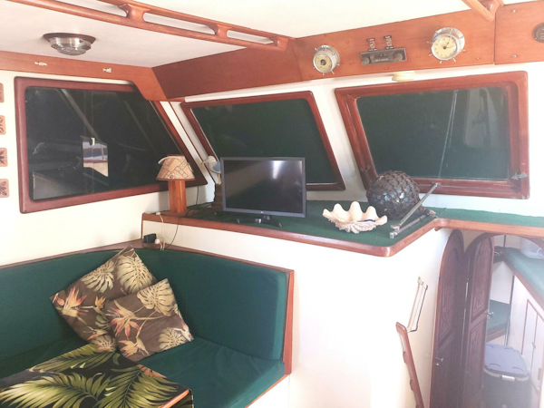 CHB-SEDAN-AFT CABIN 1981-KONA STAR Honolulu-Hawaii-United States-5881978