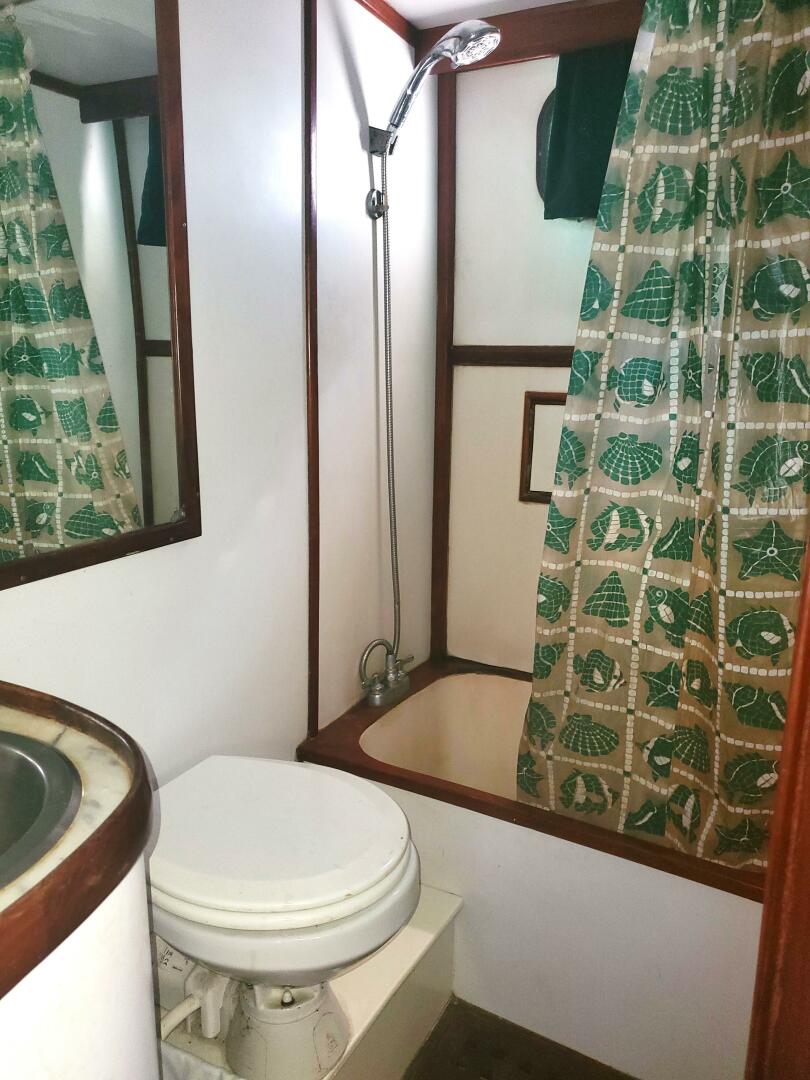 CHB-SEDAN-AFT CABIN 1981-KONA STAR Honolulu-Hawaii-United States-5881972 | Thumbnail