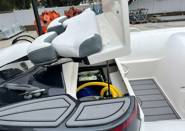 Zodiac-Yachtline 360 2024 -Stuart-Florida-United States-5900212