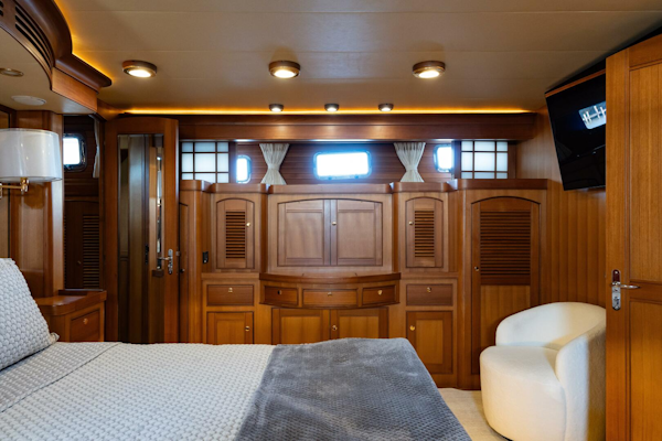 Marlow-72 E-CB 2007-GRIFFIN Annapolis-Maryland-United States-Marlow 72 GRIFFIN  Master Stateroom-5879178
