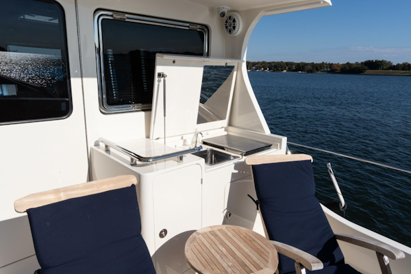 Marlow-72 E-CB 2007-GRIFFIN Annapolis-Maryland-United States-Marlow 72 GRIFFIN  Aft Flybridge-5879084