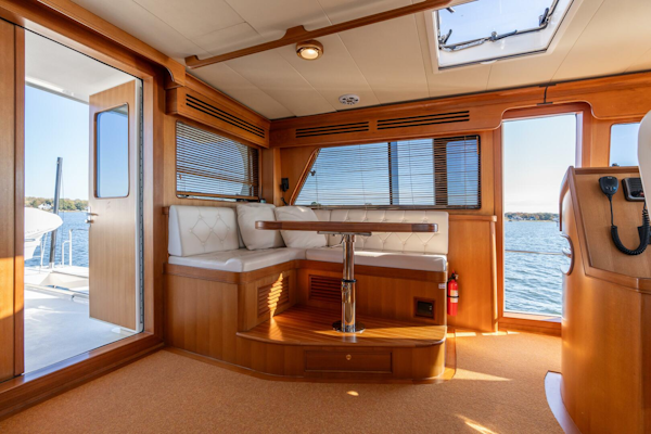 Marlow-72 E-CB 2007-GRIFFIN Annapolis-Maryland-United States-Marlow 72 GRIFFIN  Command Bridge Seating-5879093
