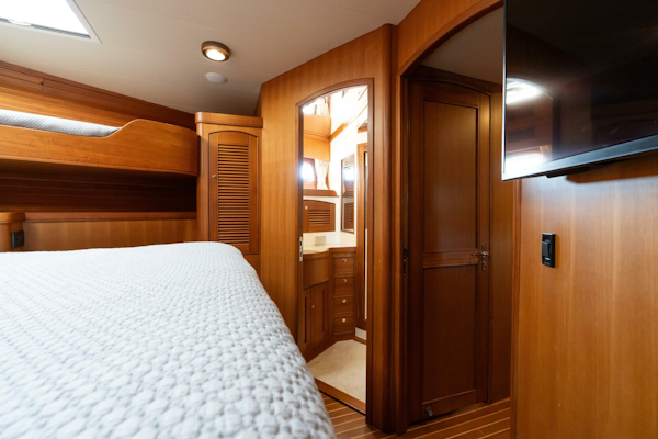 Marlow-72 E-CB 2007-GRIFFIN Annapolis-Maryland-United States-Marlow 72 GRIFFIN  VIP Guest Stateroom-5879158