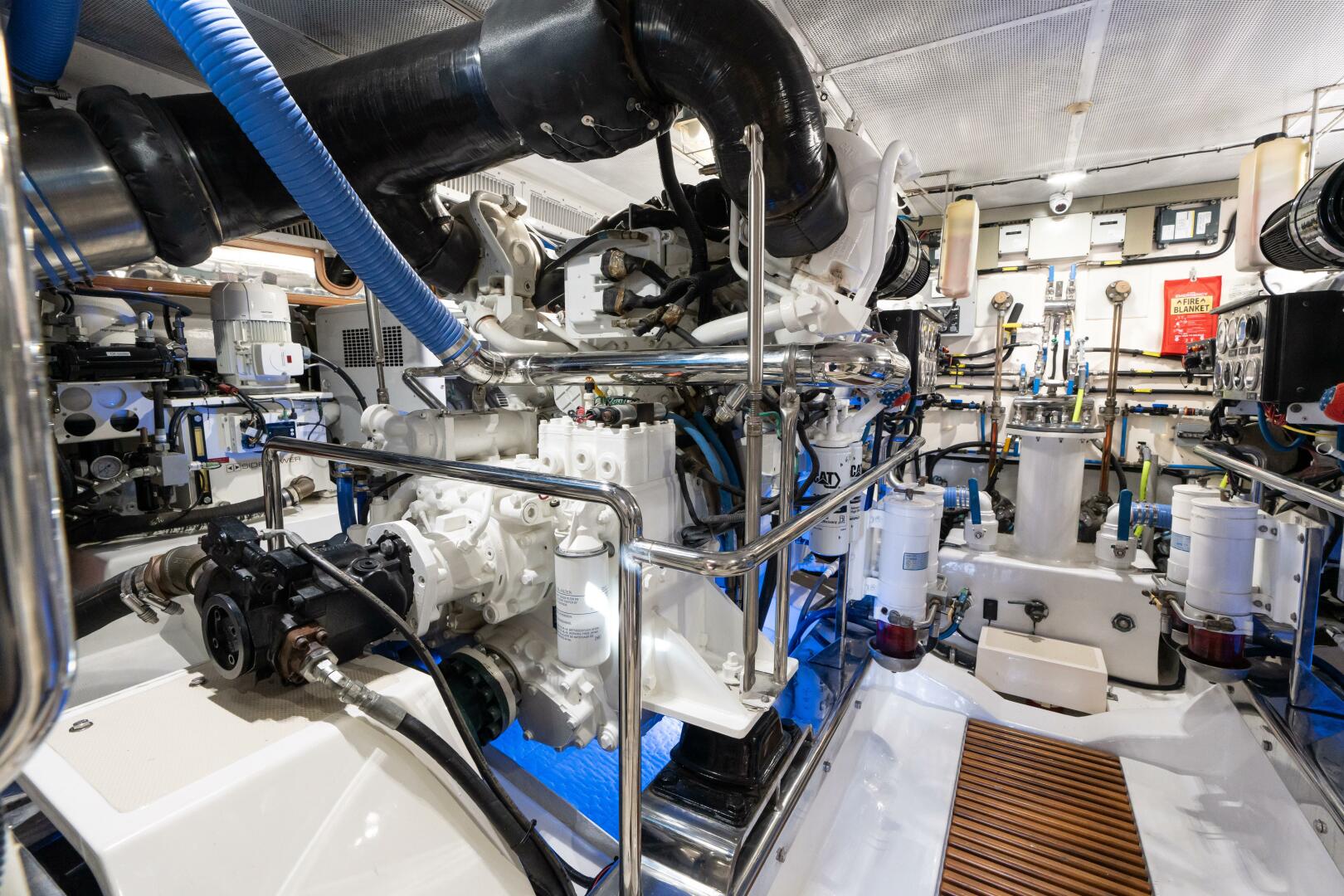Marlow-72 E-CB 2007-GRIFFIN Annapolis-Maryland-United States-Marlow 72 GRIFFIN  Engine Room-5879203 | Thumbnail