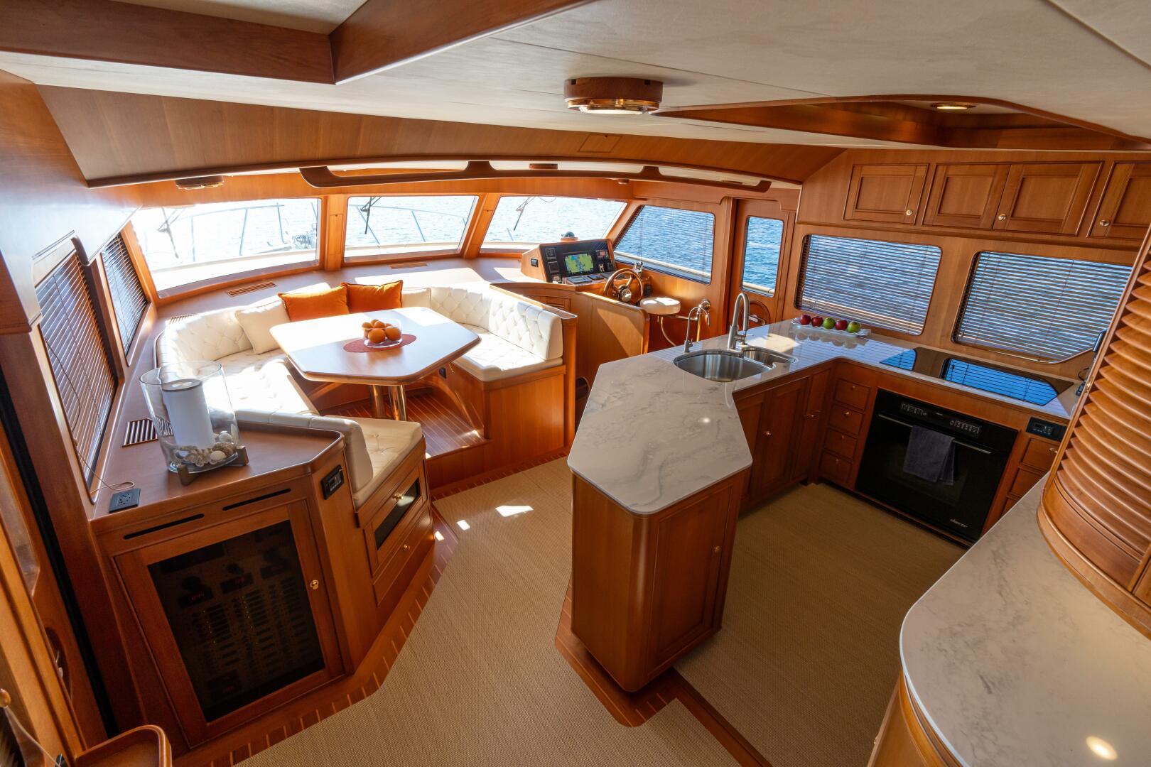 Marlow-72 E-CB 2007-GRIFFIN Annapolis-Maryland-United States-Marlow 72 GRIFFIN  Dining-5879111 | Thumbnail