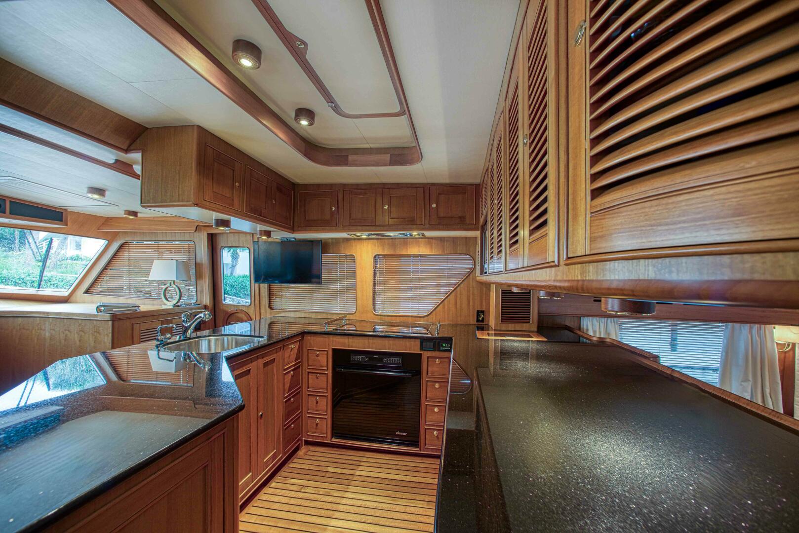 Marlow-Explorer 2009-GOOD ANSWER Key Largo-Florida-United States-Galley-5882520 | Thumbnail