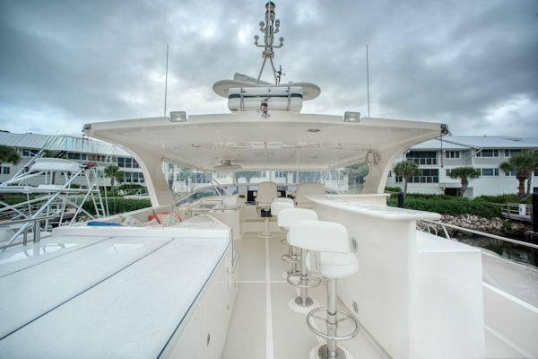 Marlow-Explorer 2009-GOOD ANSWER Key Largo-Florida-United States-Outdoor Bar Facing Forward-5882513