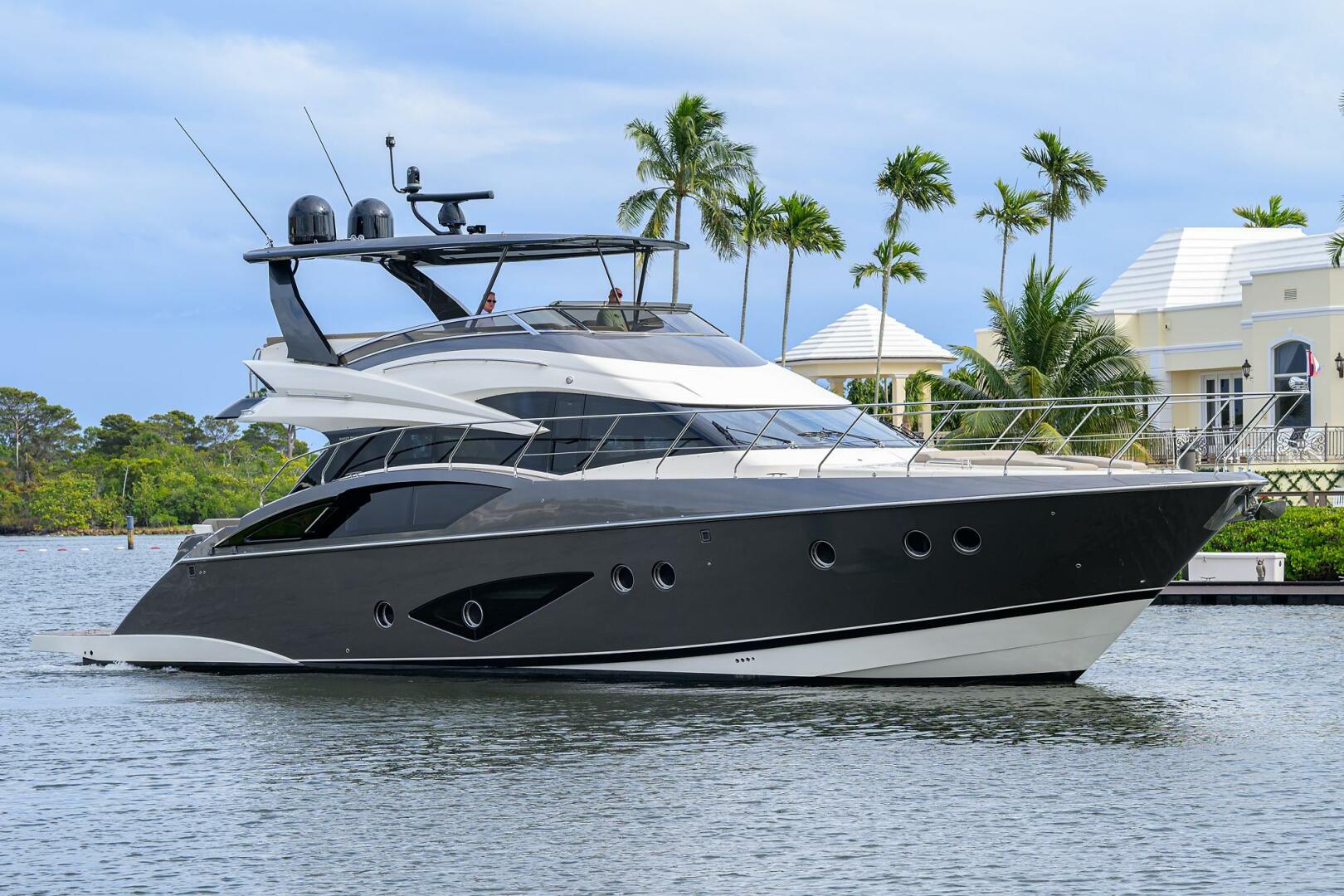 Marquis-660 Sport Yacht 2016-ANDIAMO Jupiter-Florida-United States-Marquis 66 ANDIAMO  Starboard Bow Profile-5882715 | Thumbnail