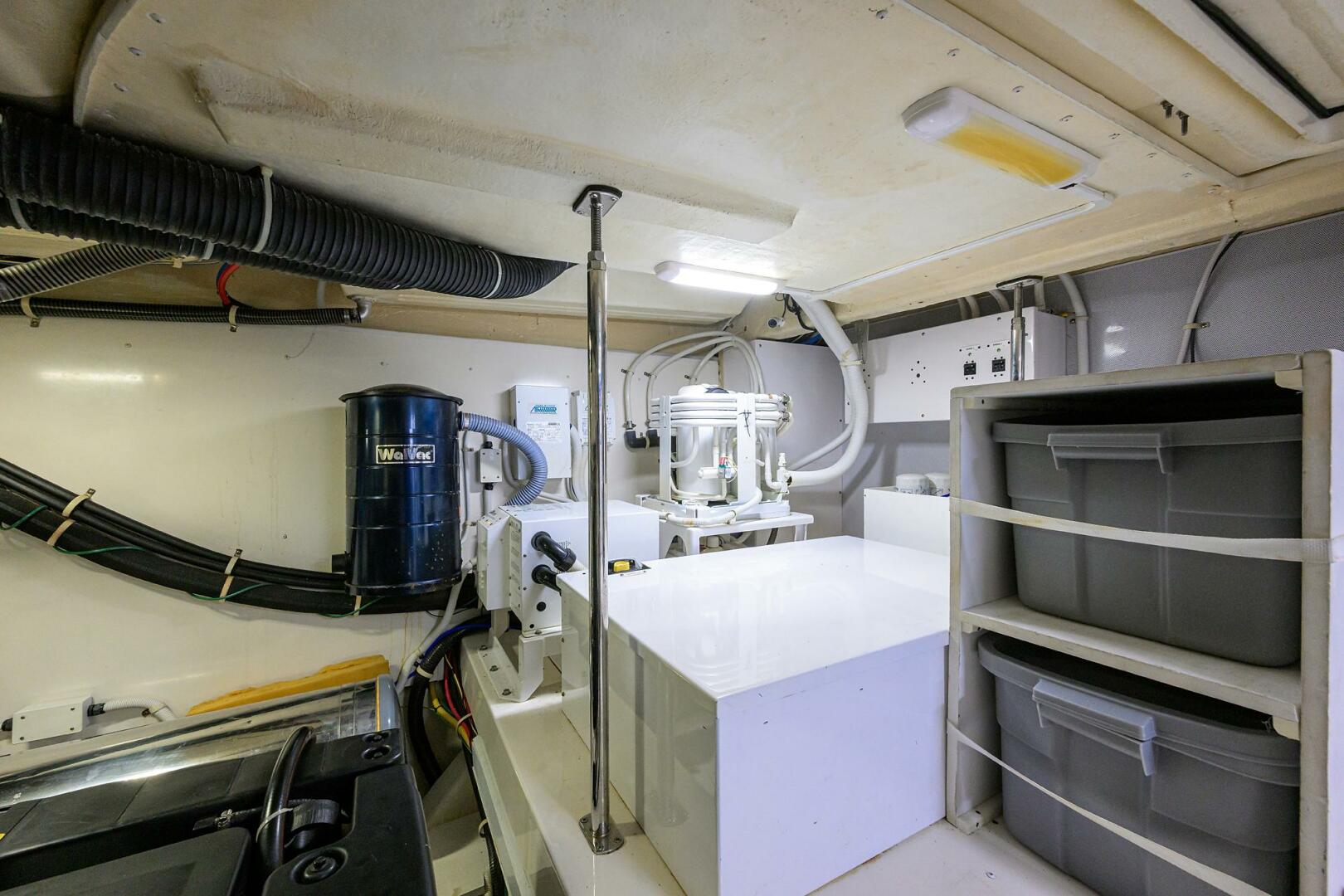 Marquis-660 Sport Yacht 2016-ANDIAMO Jupiter-Florida-United States-Marquis 66 ANDIAMO  Engine Room-5882711 | Thumbnail