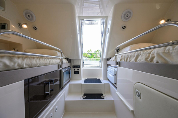 Marquis-660 Sport Yacht 2016-ANDIAMO Jupiter-Florida-United States-Marquis 66 ANDIAMO  Crew Quarters-5882685