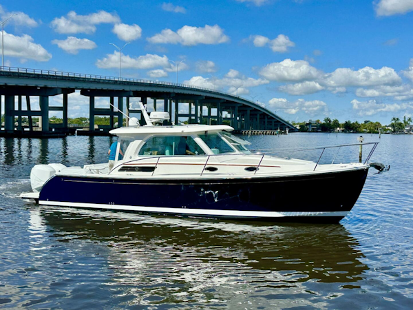Back Cove-34O 2022-SHES A LADY Palm City-Florida-United States-Back Cove 34 SHES A LADY  Exterior-5883094