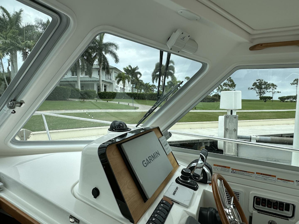 Back Cove-34O 2022-SHES A LADY Palm City-Florida-United States-Back Cove 34 SHES A LADY  Helm-5883117
