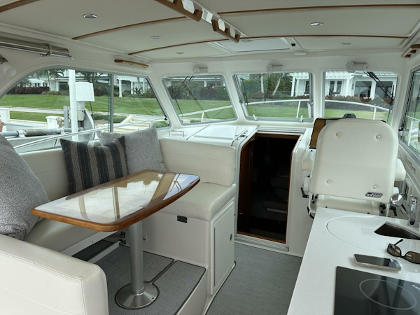 Back Cove-34O 2022-SHES A LADY Palm City-Florida-United States-Back Cove 34 SHES A LADY  Cockpit/Helm-5883113