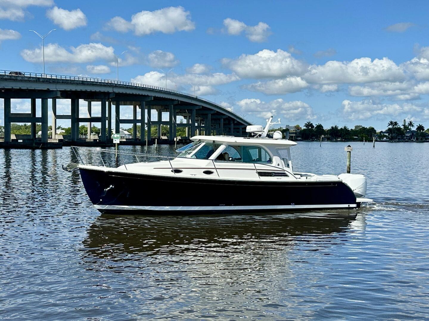 Back Cove-34O 2022-SHES A LADY Palm City-Florida-United States-Back Cove 34 SHES A LADY  Exterior-5883098 | Thumbnail