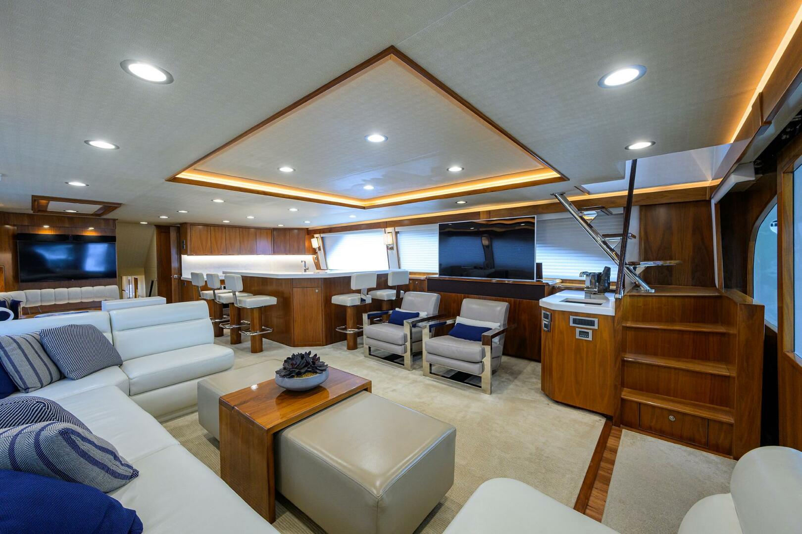 Viking-92 Enclosed Bridge 2017-SPECULATOR Palm Beach -Florida-United States-Viking  92 SPECULATOR  Salon-5888596 | Thumbnail