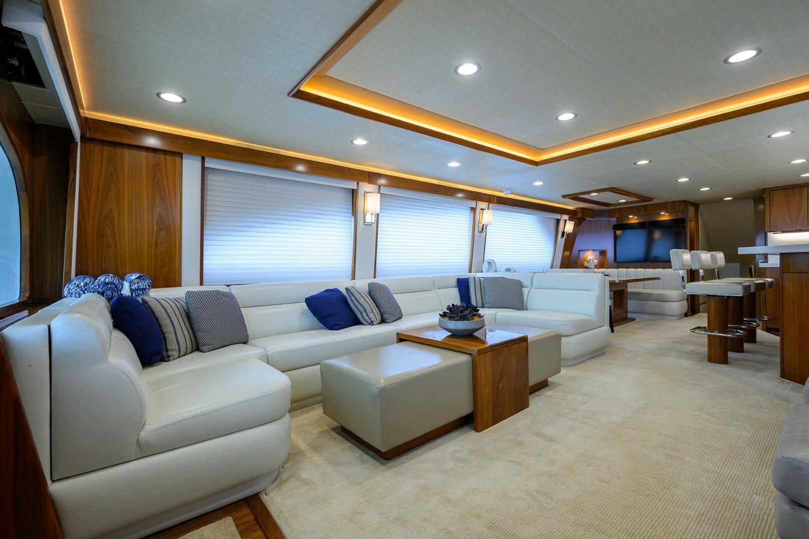 Viking-92 Enclosed Bridge 2017-SPECULATOR Palm Beach -Florida-United States-Viking  92 SPECULATOR  Salon-5888593 | Thumbnail