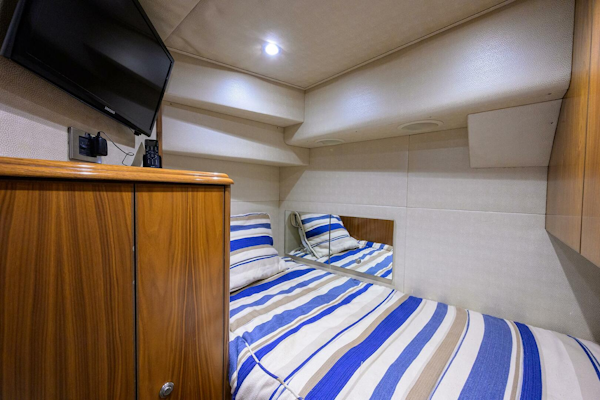 Viking-92 Enclosed Bridge 2017-SPECULATOR Palm Beach -Florida-United States-Viking  92 SPECULATOR  Crew Quarters-5888638
