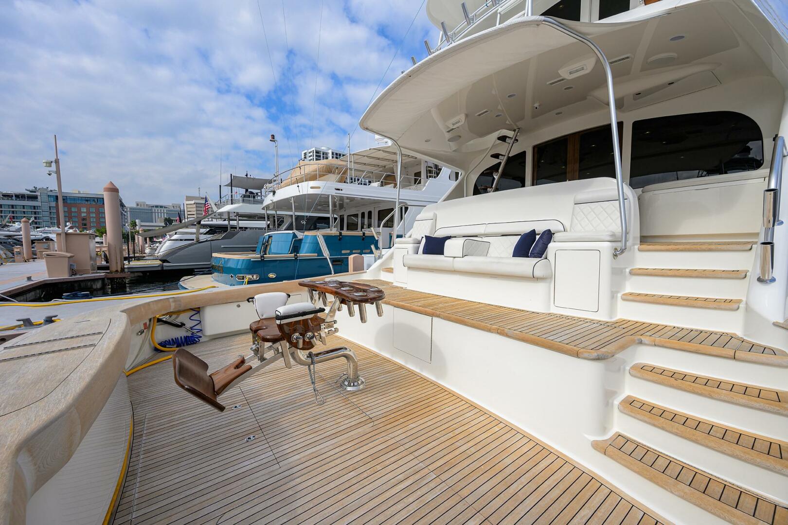 Viking-92 Enclosed Bridge 2017-SPECULATOR Palm Beach -Florida-United States-Viking  92 SPECULATOR  Cockpit-5888560 | Thumbnail