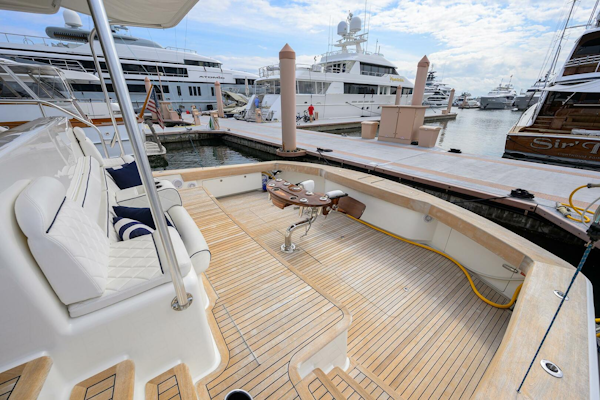 Viking-92 Enclosed Bridge 2017-SPECULATOR Palm Beach -Florida-United States-Viking  92 SPECULATOR  Cockpit-5888559