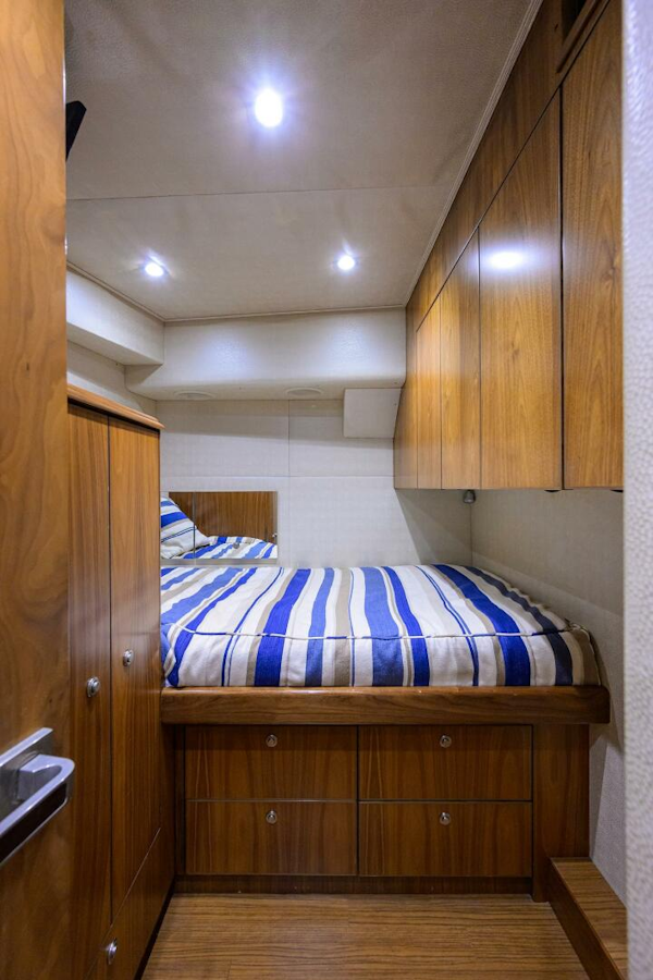 Viking-92 Enclosed Bridge 2017-SPECULATOR Palm Beach -Florida-United States-Viking  92 SPECULATOR  Crew Quarters-5888637
