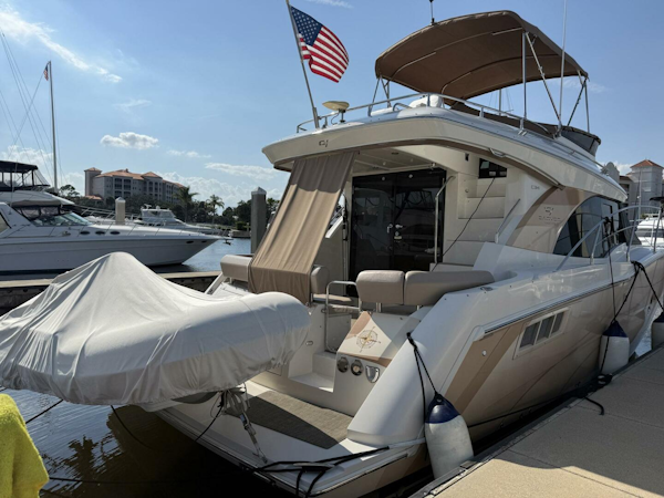 Carver-C-34 Command Bridge 2013-Long Gone Palm Coast-Florida-United States-5888678