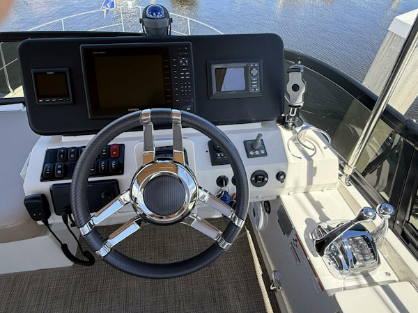Carver-C-34 Command Bridge 2013-Long Gone Palm Coast-Florida-United States-5888670