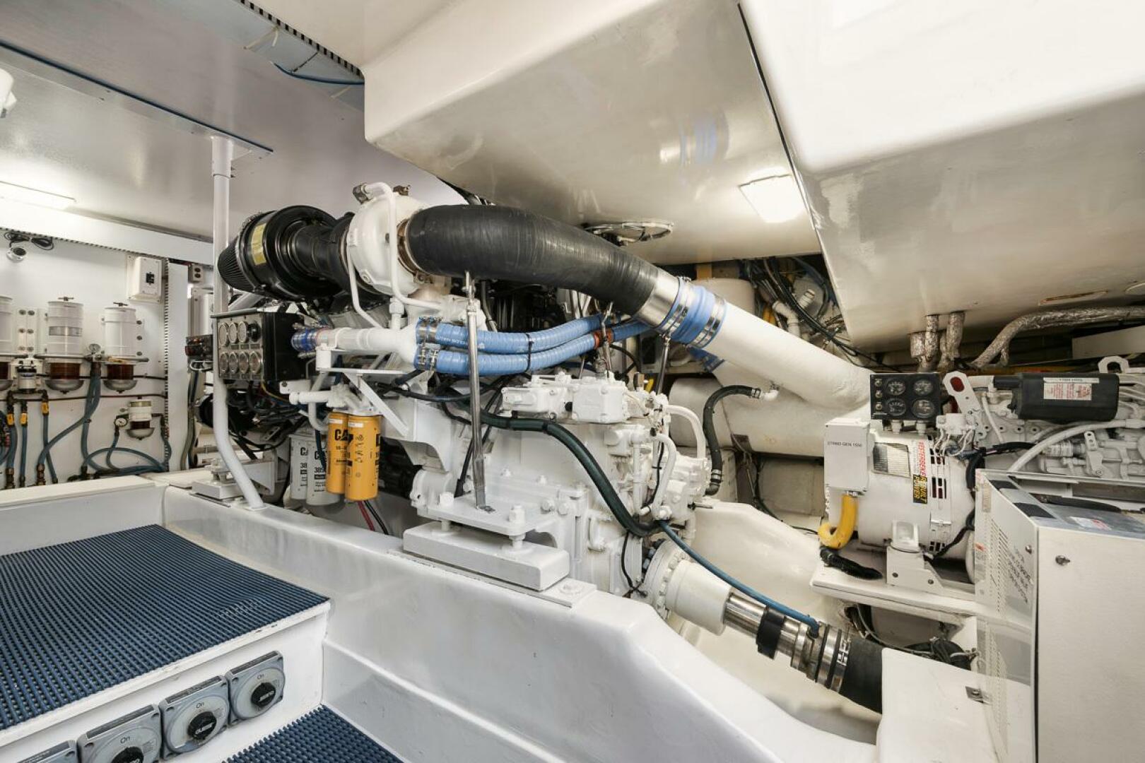 Ocean-73 Super Sport 2005-UNCONQUERED Riviera Beach-Florida-United States-Ocean 73 UNCONQUERED  Engine Room-5892502 | Thumbnail