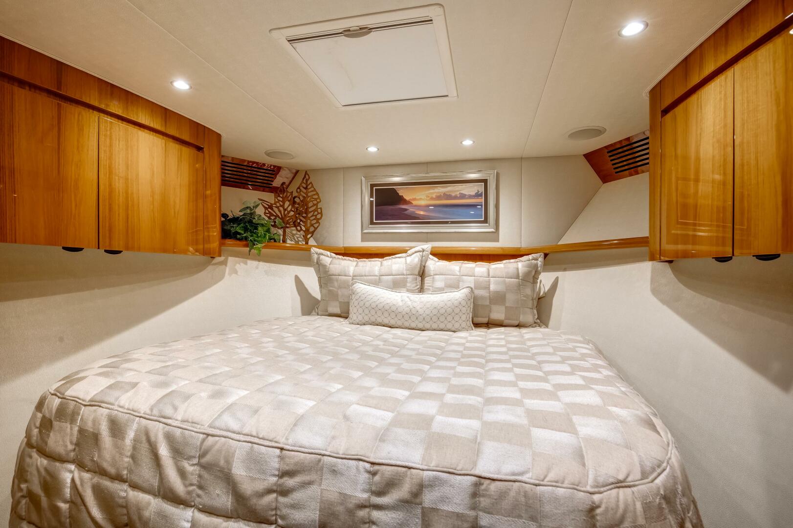 Viking-70 Convertible 2015-Pipe Dreamer Palm Beach-Florida-United States-Viking 70 Convertible  Stateroom-5894358 | Thumbnail