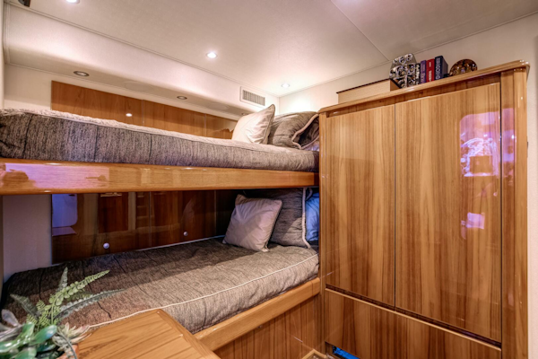 Viking-70 Convertible 2015-Pipe Dreamer Palm Beach-Florida-United States-Viking 70 Convertible  Stateroom, Over/Under Berths-5894394