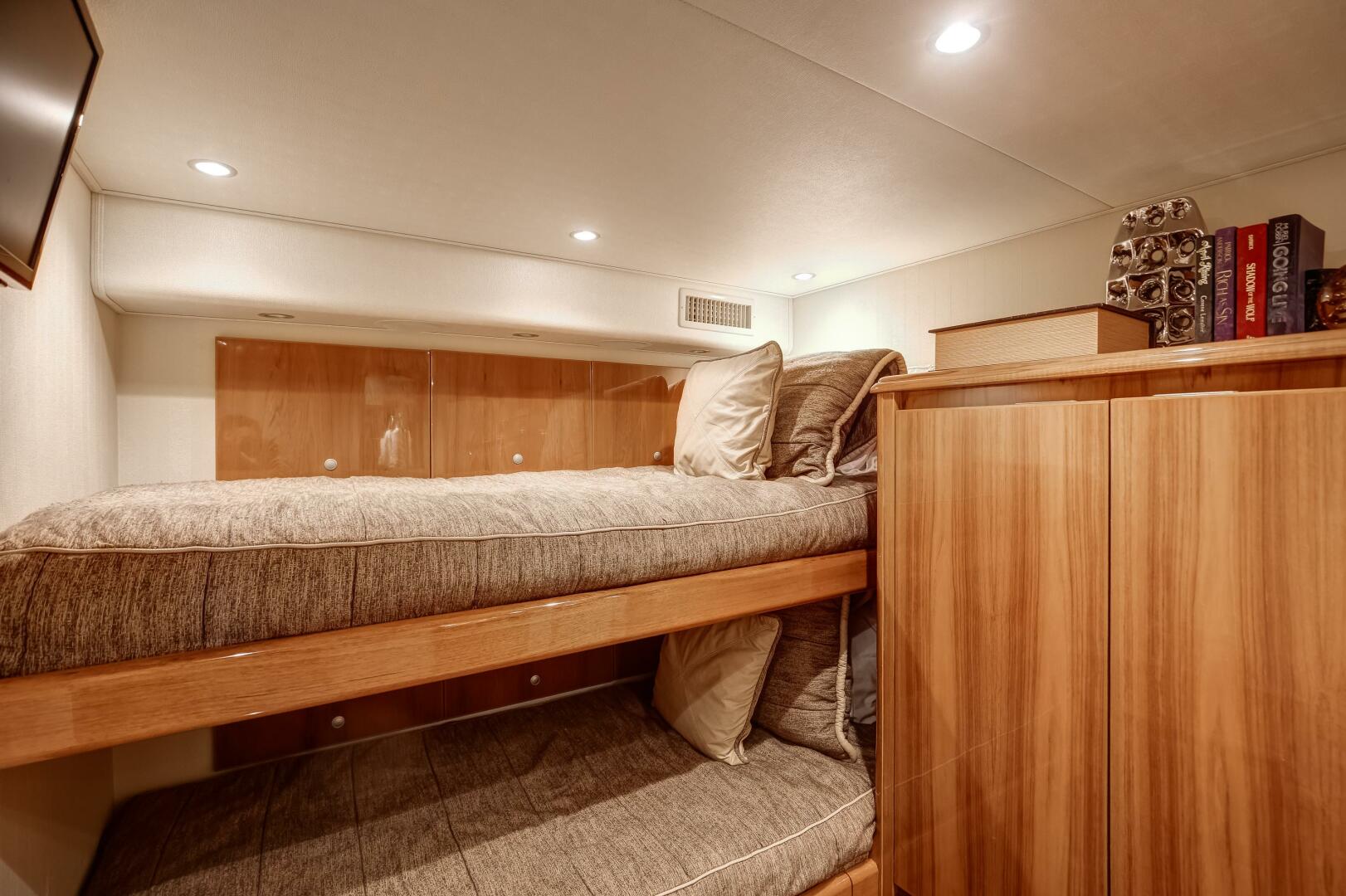 Viking-70 Convertible 2015-Pipe Dreamer Palm Beach-Florida-United States-Viking 70 Convertible  Stateroom, Over/Under Berths-5894397 | Thumbnail