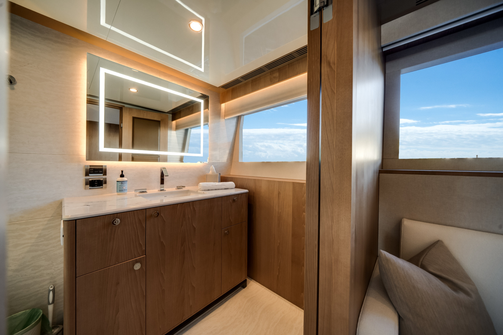 Ocean Alexander-28L 2025 -Pompano Beach-Florida-United States-6011818 | Thumbnail