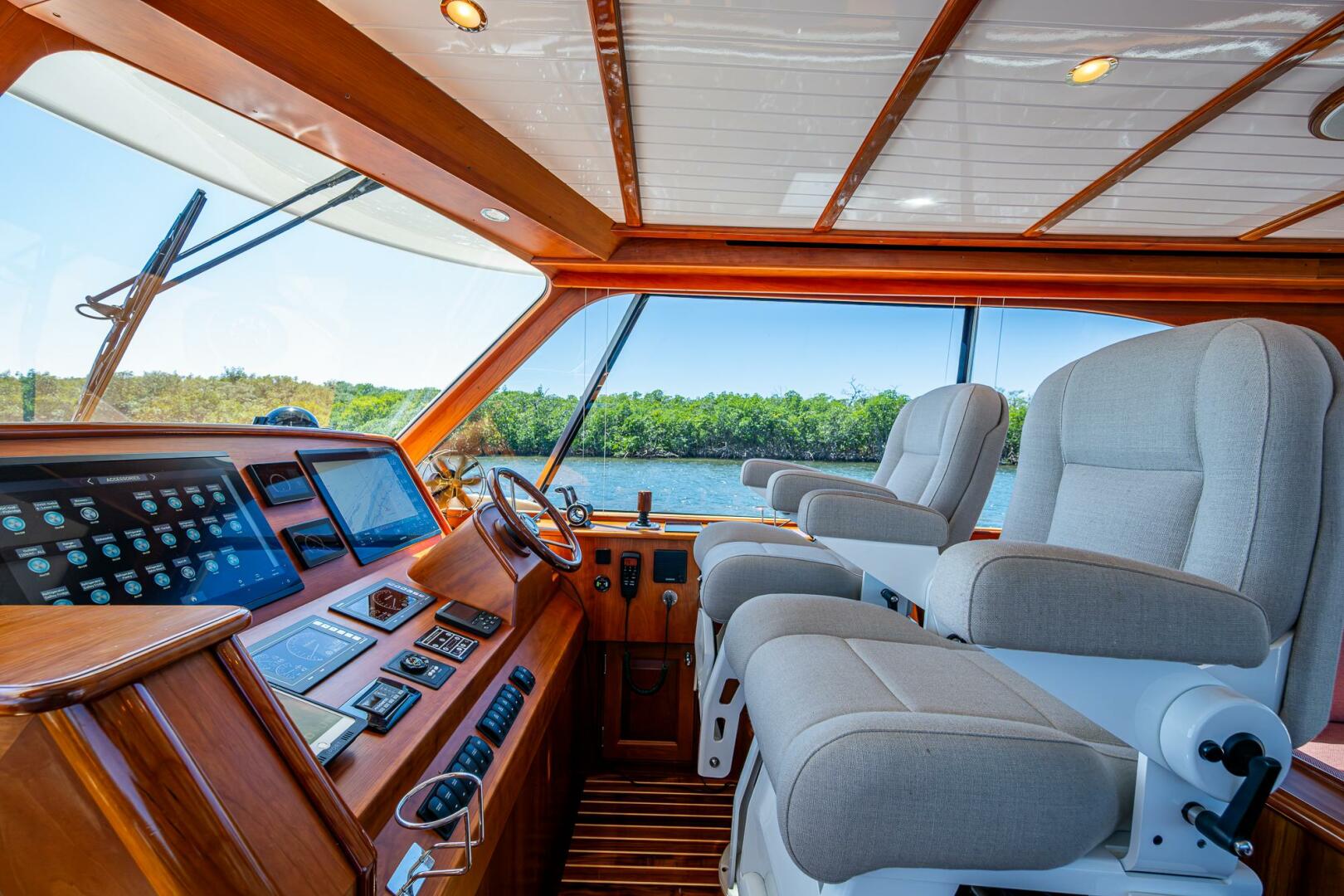 Hinckley-Talaria 55 Flybridge MKII 2021-VERA NORTH Stuart -Florida-United States-5903743 | Thumbnail