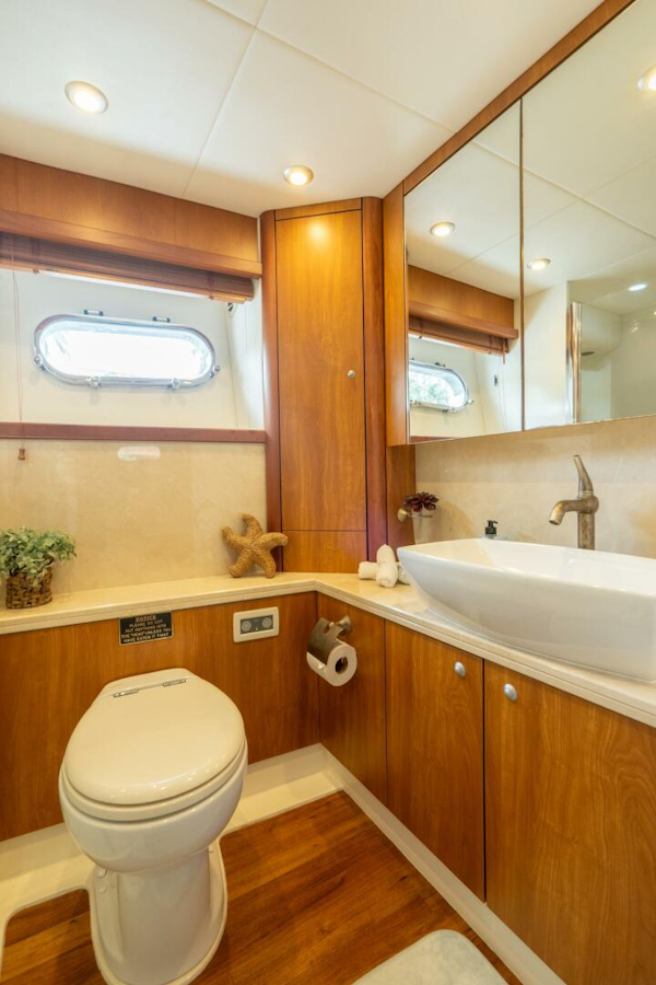 Sunseeker-Manhattan 70 2008 -Fort Lauderdale-Florida-United States-5916797