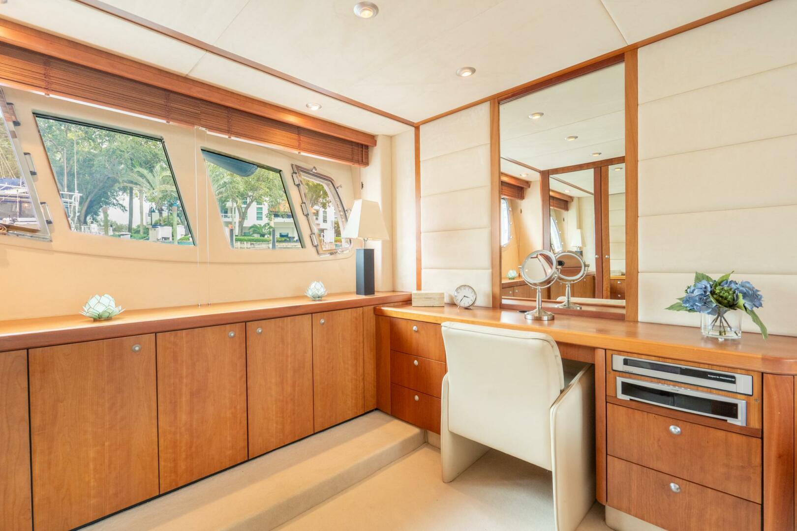 Sunseeker-Manhattan 70 2008 -Fort Lauderdale-Florida-United States-5916800 | Thumbnail