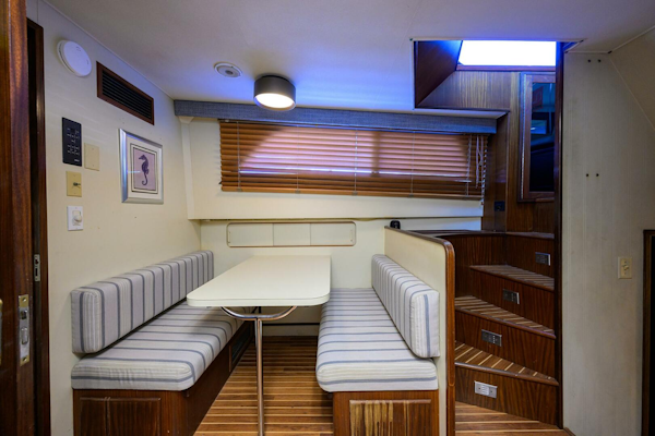 Hatteras-63 Motor Yacht 1987-Phantom Jupiter-Florida-United States-Hatteras 63  Phantom  Dinette-5908798