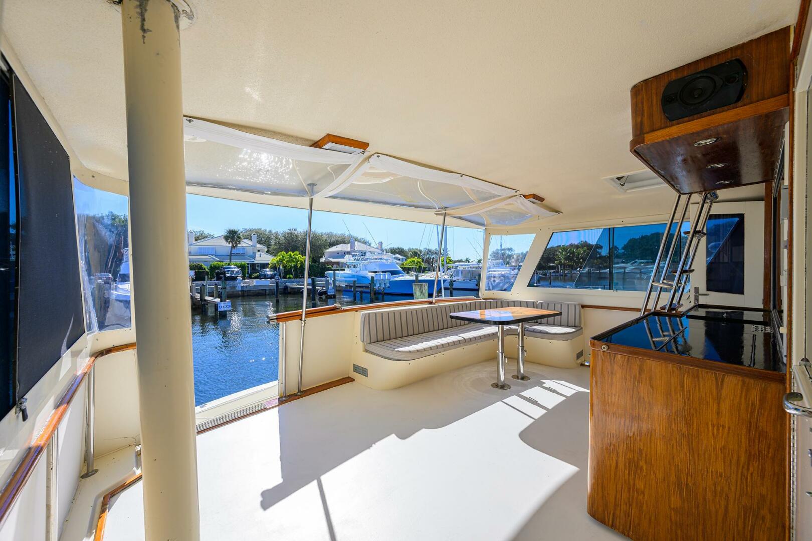 Hatteras-63 Motor Yacht 1987-Phantom Jupiter-Florida-United States-Hatteras 63  Phantom  Aft Deck-5908830 | Thumbnail