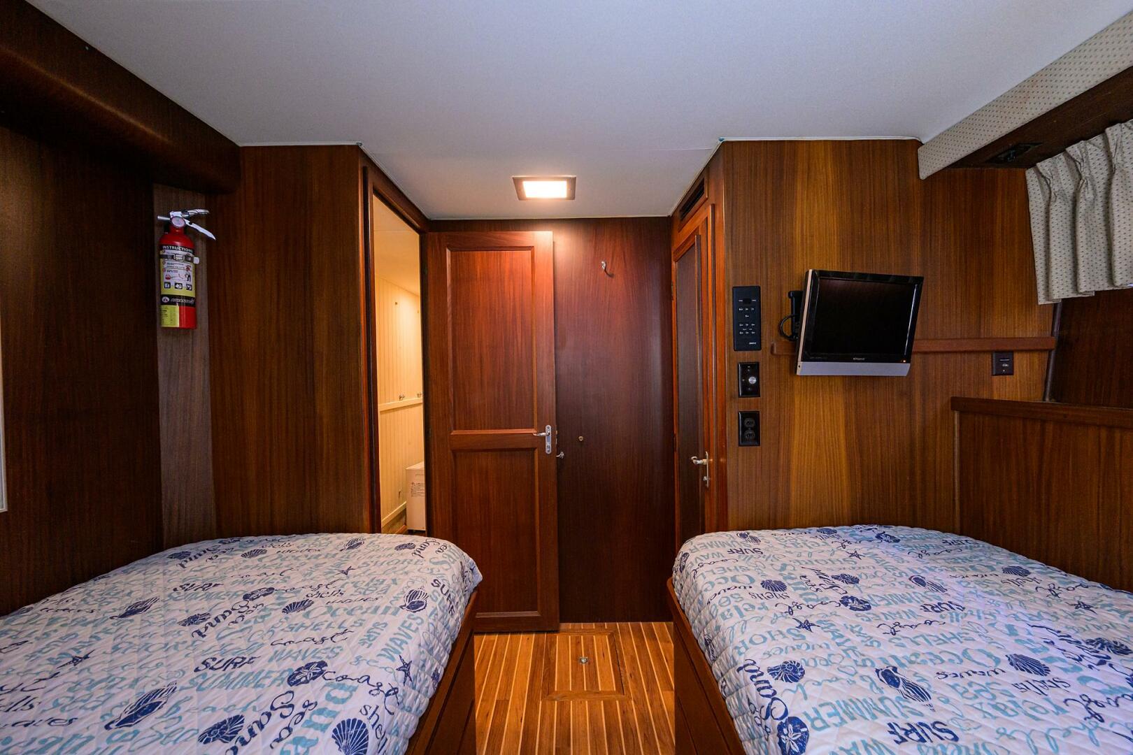 Hatteras-63 Motor Yacht 1987-Phantom Jupiter-Florida-United States-Hatteras 63  Phantom  Guest Stateroom-5908826 | Thumbnail